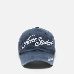 Keps med broderad logotyp